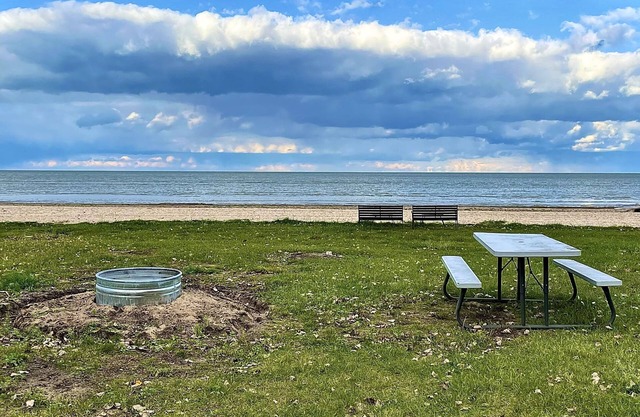 Pet Friendly Beach House, Bay Access, Stunning Views, access to State Park