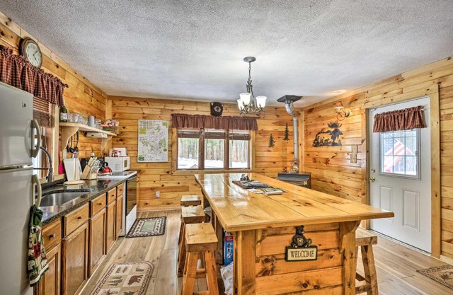 Pet-Friendly Brantingham Cabin by ATV Trails