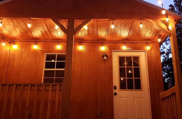 Pet friendly cabin on 6 acres, near lakes
