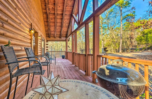 Pet-friendly Cabot Cabin w/ Fenced Yard!