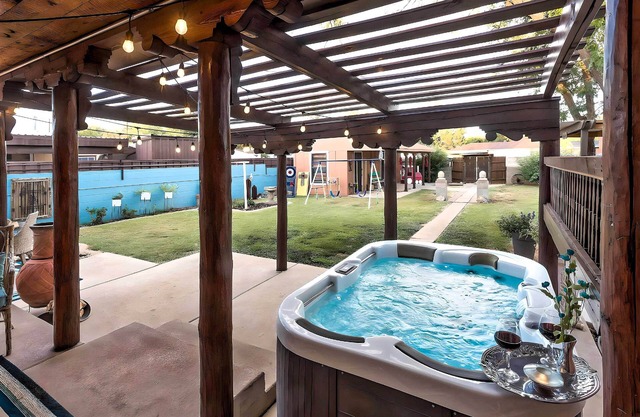 NEU! Fam-freundliches Clovis Hideaway mit Yard & Pergola
