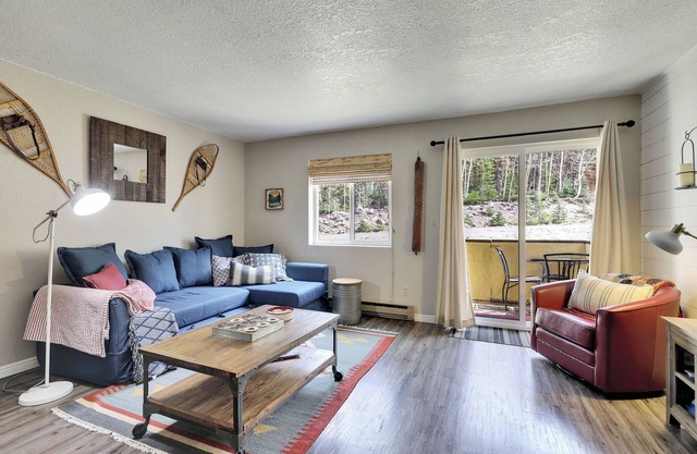 Pet friendly condo, nestled in Brian Head