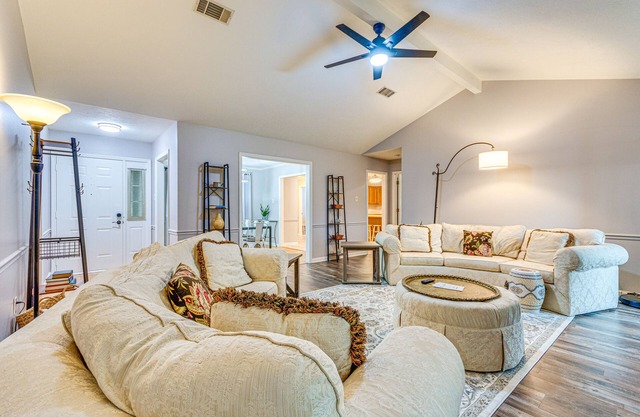 Pet-Friendly Conway Home: 1 Mi to Hendrix College!