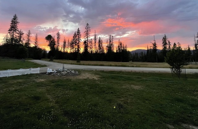 Remodeled pet & kid friendly country home - 20 mins to theme park and Sandpoint!