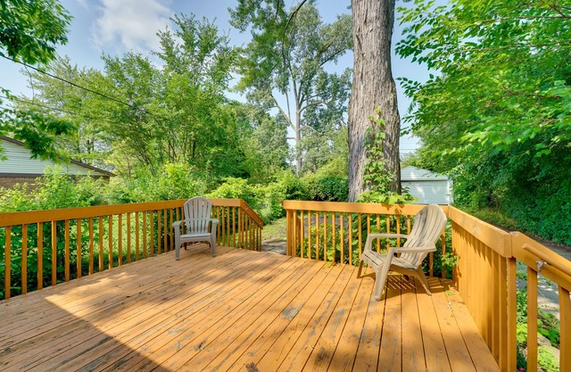 Pet-Friendly Dearborn Home < 2 Mi to Downtown!