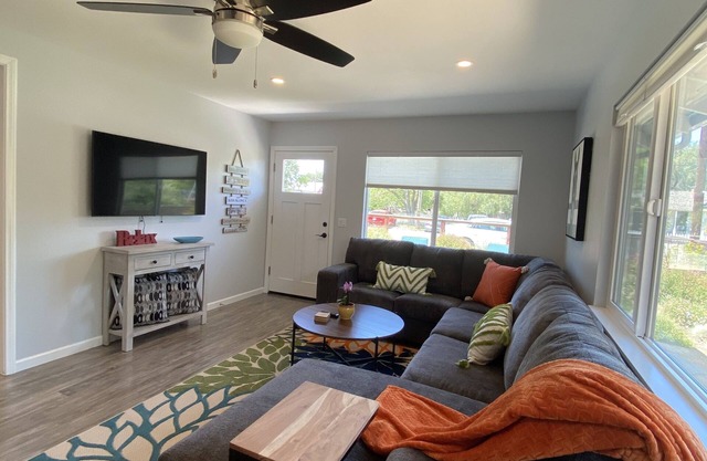 Pet friendly duplex apartment in downtown Santa Ynez!