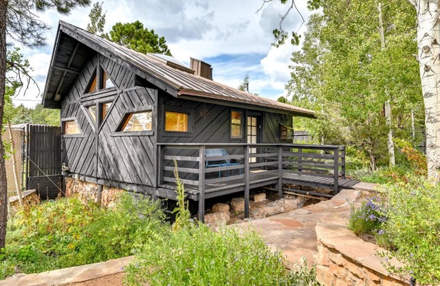 Pet-Friendly Flagstaff Studio Cabin with Patio