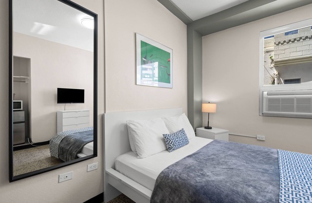 Pet-Friendly | Free Parking | Smart TV | Near The Beach | Air Conditioner