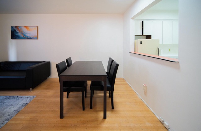 Pet Friendly Furnished 1 Bedroom @1925 Nelson