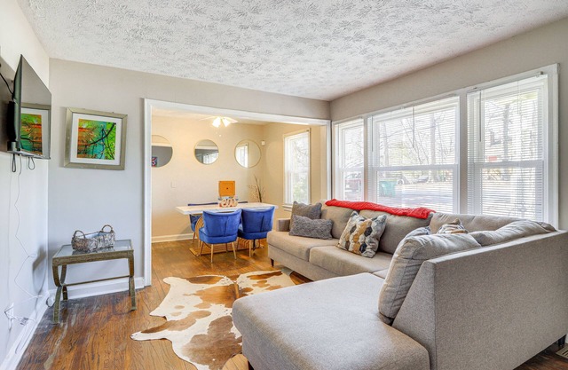 Pet-Friendly Georgia Retreat w/ Fire Pit & Porch!