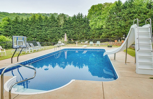 Pet-Friendly Georgia Home w/ Pool Access!