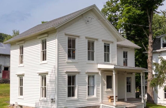 Pet-Friendly Historic Home in Charming Hamlet – Cozy & Full of Character