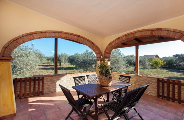 Haustierfreundliche Ferienwohnung "A contatto con la natura - Orosei" mit Garten, Terrasse und WLAN