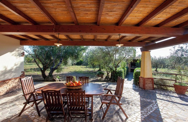 Haustierfreundliche Ferienwohnung "Tipica Casa di Campagna - Orosei" mit Terrasse und Garten