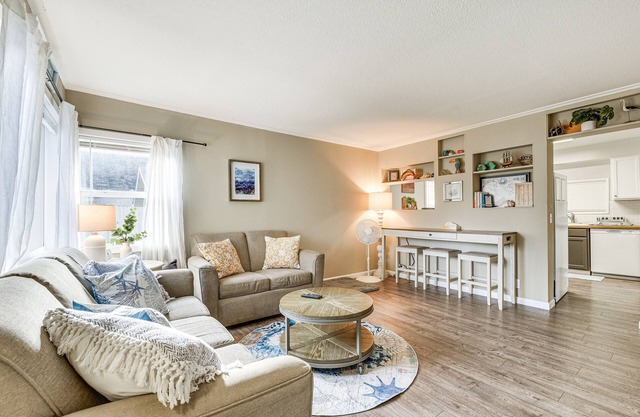 Pet-Friendly Hoquiam Cottage Near River Access!