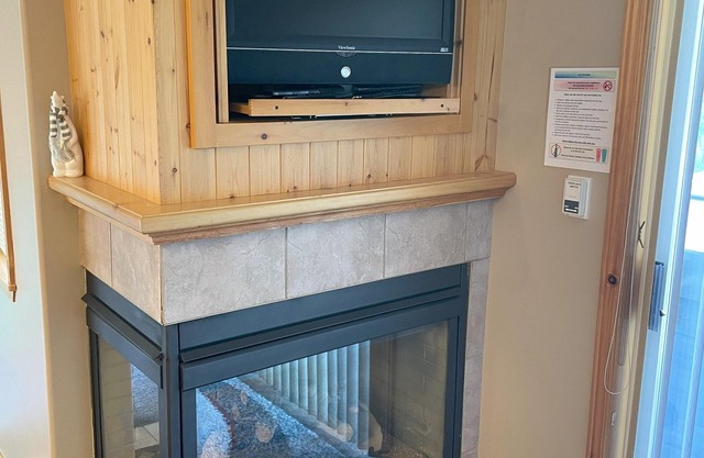 Pet Friendly in Crystal Forest - Relaxing Sun Peaks Getaway
