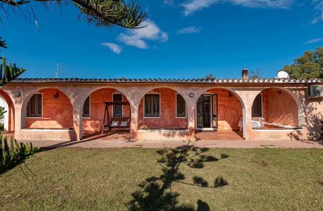 Haustierfreundliche Villa Serra am Meer mit privatem Tennisplatz