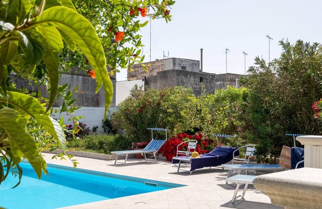 Haustierfreundliches Ferienhaus Casa Papadia - Bilocale Timo mit Pool und WLAN