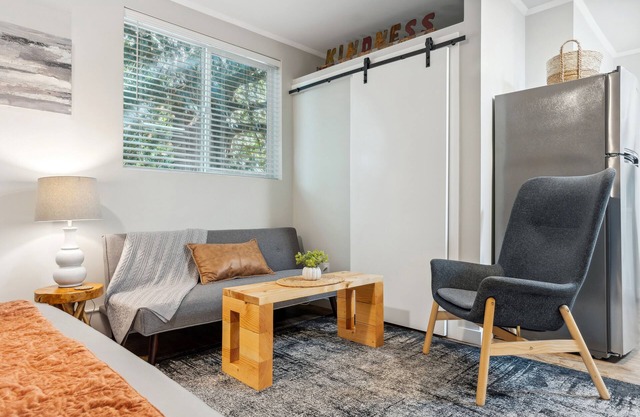 Pet-Friendly Kent Vacation Rental, Walk to Lake!