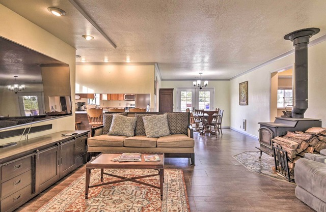 Pet-Friendly La Center Home ~ 6 Mi to Casinos