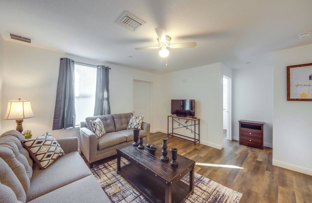 Pet-Friendly LaBelle Apt, Close to River!