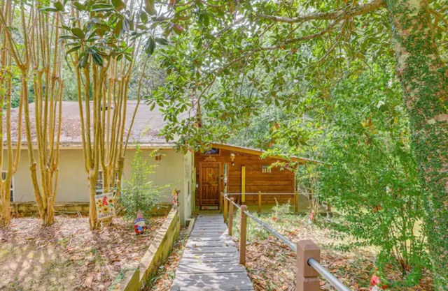 Pet Friendly -Lake Access- Single nights available