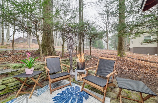 Pet-Friendly Lake Ariel Cabin w/ Pool, Near Skiing