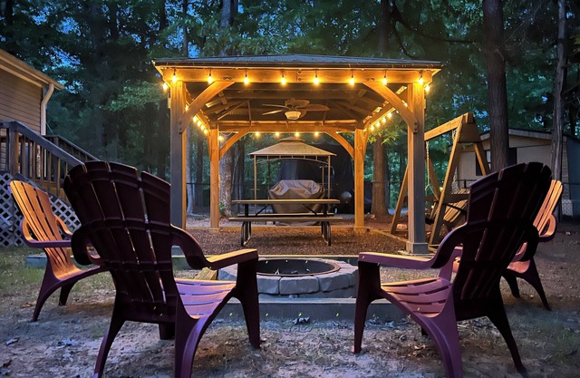 Pet Friendly Lake Gaston Home with Neighborhood Beach & Boat Ramp Access