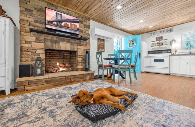 Pet Friendly Lake House w/ Fully Fenced Yard and Fire Pit