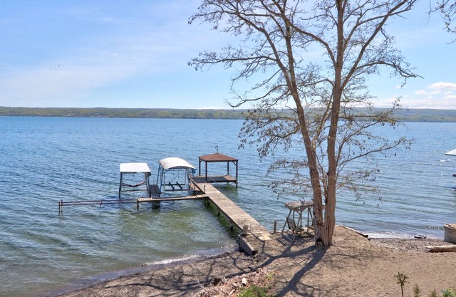 Pet friendly lake house with 7 bedrooms 3 masters, movie theatre, and game room!