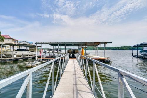 Pet-Friendly Lake of the Ozarks Gem!
