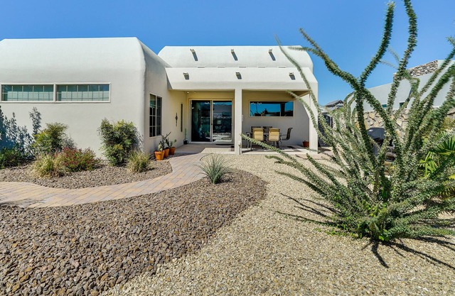 Pet-Friendly Las Cruces Gem w/ Private Backyard!