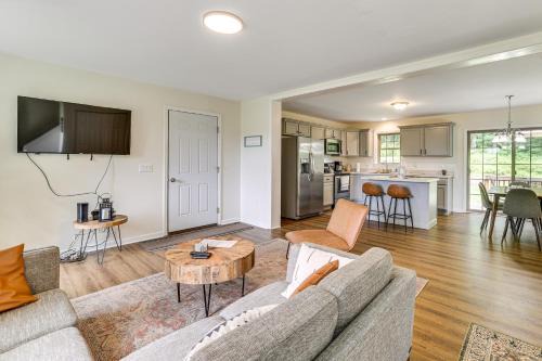 Pet-Friendly Lebanon House with Lake Access!