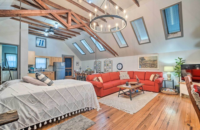 Pet-Friendly Loft Vacation Rental w/ Fire Pit!