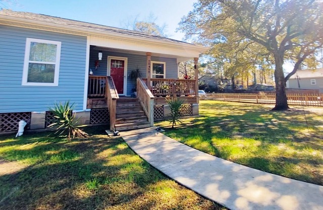 Pet Friendly Lone Oak Cottage - Central + Serene