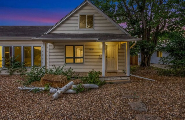 Pet-Friendly Loveland Charmer Perfect Location
