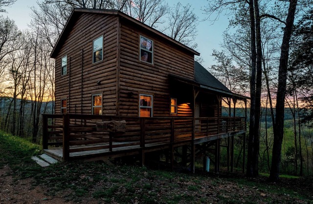 Pet-Friendly Mnt. View Cabin Near River w/Hot Tub + Fire Pit Sleeps 10