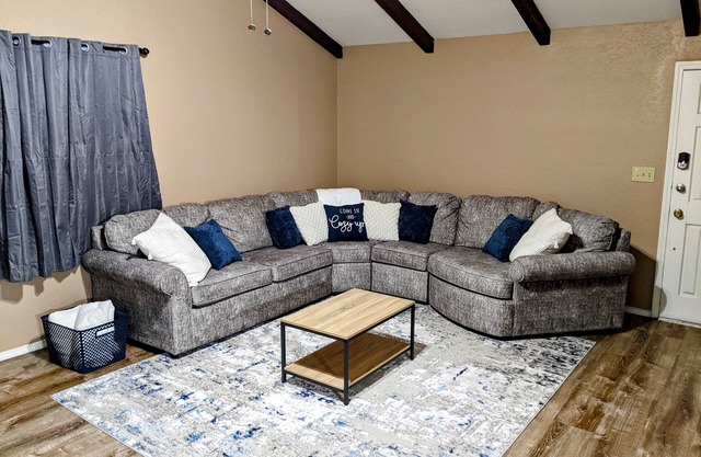 Pet Friendly Mountain View Near Sedona with Fenced Backyard