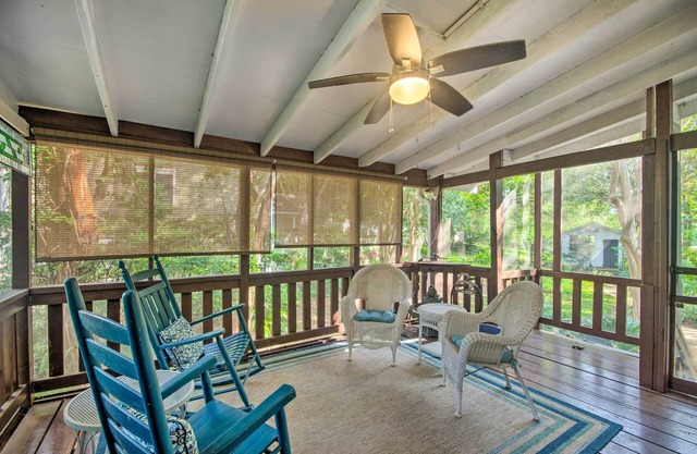 Pet-Friendly Natchez Home: Walk to Downtown!