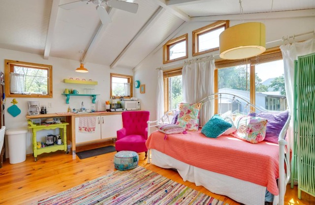 Pet-Friendly Patagonia Apt about 12 Mi to Wineries!