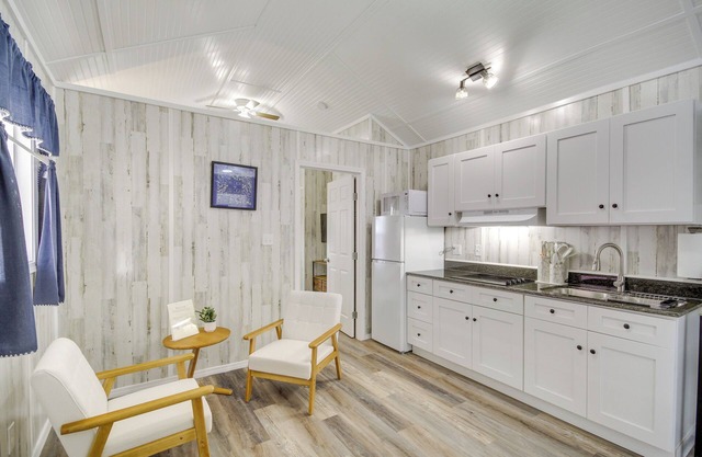 Pet-friendly Picayune Tiny Home Near Space Center!