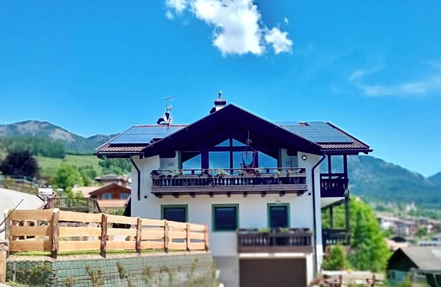 Haustierfreundliches 'Pozza Apartment NE' mit Bergblick