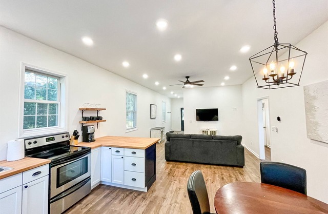 Pet Friendly - Private Home - Fenced Yard