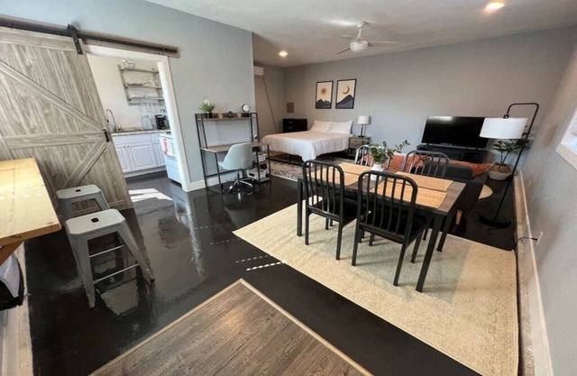 Pet Friendly Private Studio w/ Fireplace & Parking