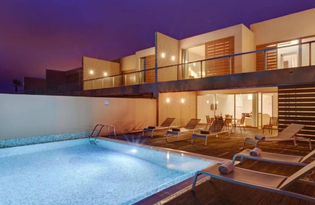 Pet-friendly Property! TWO Comfortable 3BR Villa with Private Pool, Full Kitchen