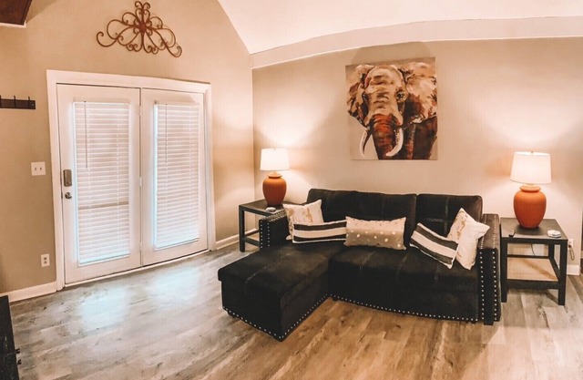 Brand NEW close to JCMC/ETSU!NEW!Newtons Nest 2!