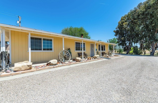 Oak Pass Ranch - 3BR / 2BA Aktualisierte tierfreundliche Ranch mit Feuerstelle / Grill