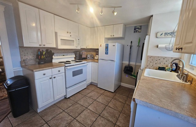 Ruhiger und erholsamer Kurzurlaub Apt Downtown Rehoboth versteckt 1. 5 Blocks zum Strand