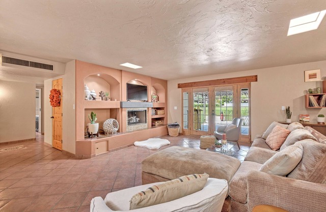 Pet Friendly Retreat on the 11th Fairway of El Dorado Golf Course