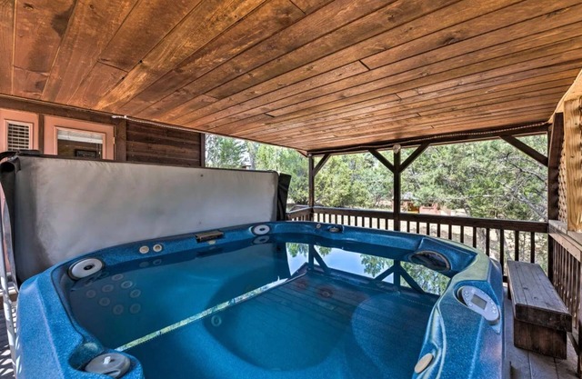 Pet Friendly Retreat in Rim Country! With a Spa!